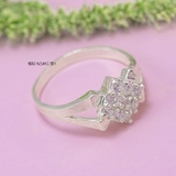 Nhẫn Bạc Nữ Trơn Thiết Kế Quả Trám Đính Đá N2408260006
