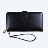 Ví dài cầm tay LIP Wallet