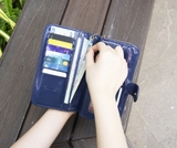 Ví dài cầm tay LIP Wallet