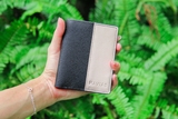 Ví da bò STRIPE Bifold Handcrafted Wallet