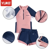 Bộ bơi bé gái cộc rời, hồng tay xanh, YUKE 2198-2