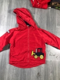 Khoác gió đỏ liền mũ hình xe