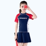 Bộ bơi cộc bé gái hàng cao cấp, vải chống nắng, dáng cộc rời chân váy, màu xanh than đỏ 907096