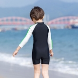Bộ bơi bé trai dài đen tay xanh, vải chống nắng, Momasong