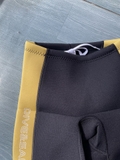 Bộ bơi giữ nhiệt bé trai dài tay, quần ngắn, màu đen, vải dày 2.5mm, Dive Sail