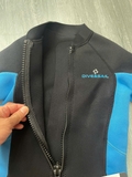 Bộ bơi giữ nhiệt cộc tay, màu đen xanh, vải dày 2.5mm, Dive & Sail