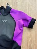 Bộ bơi giữ nhiệt nữ, dáng cộc liền, màu tím đen, vải dày 2.0mm, Dive Sail