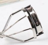 Kẹp Bấm Mi Innisfree Prenium Eyelash Curler