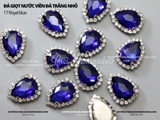 Đá giọt nước viền đá trắng nhỏ đế trắng có lỗ khâu
