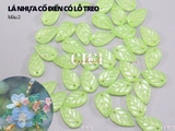 Lá nhựa cổ điển có lỗ treo