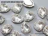 Đá giọt nước viền đá trắng nhỏ đế trắng có lỗ khâu