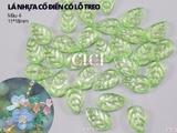 Lá nhựa cổ điển có lỗ treo