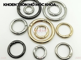 ĐÔI khoen mở móc khóa đính đá
