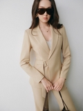 Áo Blazer Nữ Krisna Chéo Tà Thắt Eo Màu Be Công Sở WALENTY