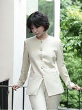 Áo blazer cổ tròn khuy cao Ivory WALENTY