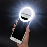 Đèn selfie hỗ trợ chụp hình cho điện thoại