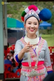 Trang phục biểu diễn dân tộc