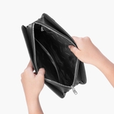 Clutch cầm tay đeo chéo da bò Taiga màu đen RB14