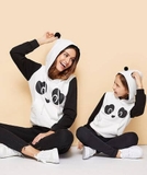 Bộ gấu mẹ và bé gái