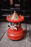 Đồ chơi hộp nhạc Merry-Go-Round -  Vòng xoay dây cót