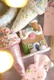 Phụ kiện treo Wonderland - Marshmallow Town - Ngôi nhà đường nâu