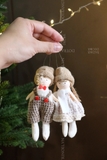 Phụ kiện treo thú bông xinh xắn - Em bé đội nón len xinh xắn 14 cm