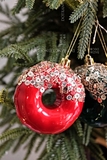 1 Bánh Donut phủ sequin - Phụ kiện treo Noël Pearl Gloss Donut 9CM