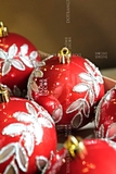 Hộp 6 quả châu Noël Pearl Gloss lá nguyệt quế 8CM 6T - Đỏ ngọc trai