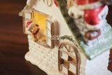 Mô hình để bàn phát sáng - Ngôi nhà ống khói và ông già Noel 14x17cm