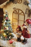 Mô hình để bàn phát sáng - Ngôi nhà tuyết và cây thông 16x21cm