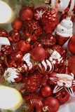 .Hộp 39 phụ kiện & châu đỏ trắng - Santa Claus in Snowland