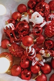 .Hộp 39 phụ kiện & châu đỏ trắng - Santa Claus in Snowland