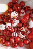 .Hộp 39 phụ kiện & châu đỏ trắng - Santa Claus in Snowland