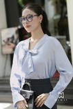Áo sơ mi suông vừa cổ cách điệu đính nơ