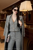 Quần cạp cao ống loe họa tiết houndstooth