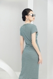 Chân váy thun ôm kẻ ngang xẻ tà