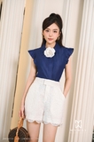 Quần short cạp cao họa tiết ren