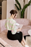 Áo sơ mi cổ V họa tiết hoa