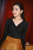 Chân váy xòe Midi chất liệu da