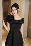 Đầm xòe trễ vai đính hoa
