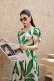 Quần suông ống rộng họa tiết