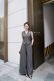 Áo vest ghi họa tiết kẻ sọc