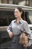 Áo sơ mi suông cổ Đức hoa khâu ấn tượng