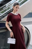 Đầm trên ôm dưới xòe cổ tròn trang trí hạt trai