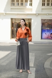 Áo sơ mi suông cổ Đức dài ngang hông trang trí hoa 3D
