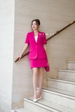 Chân váy chữ A cạp cao dáng ngắn trên gối