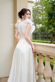 Đầm xoè xếp ly đính hoa 3D