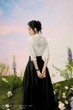 Áo sơ mi cổ Đức tay lỡ họa tiết ren hoa