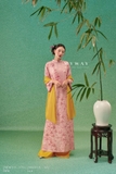Áo dài dáng cổ tàu phối hoa cài