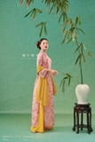 Áo dài dáng cổ tàu phối hoa cài